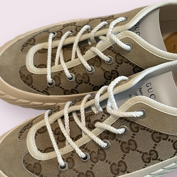 Gucci Sneakers - Picture 2 of 4